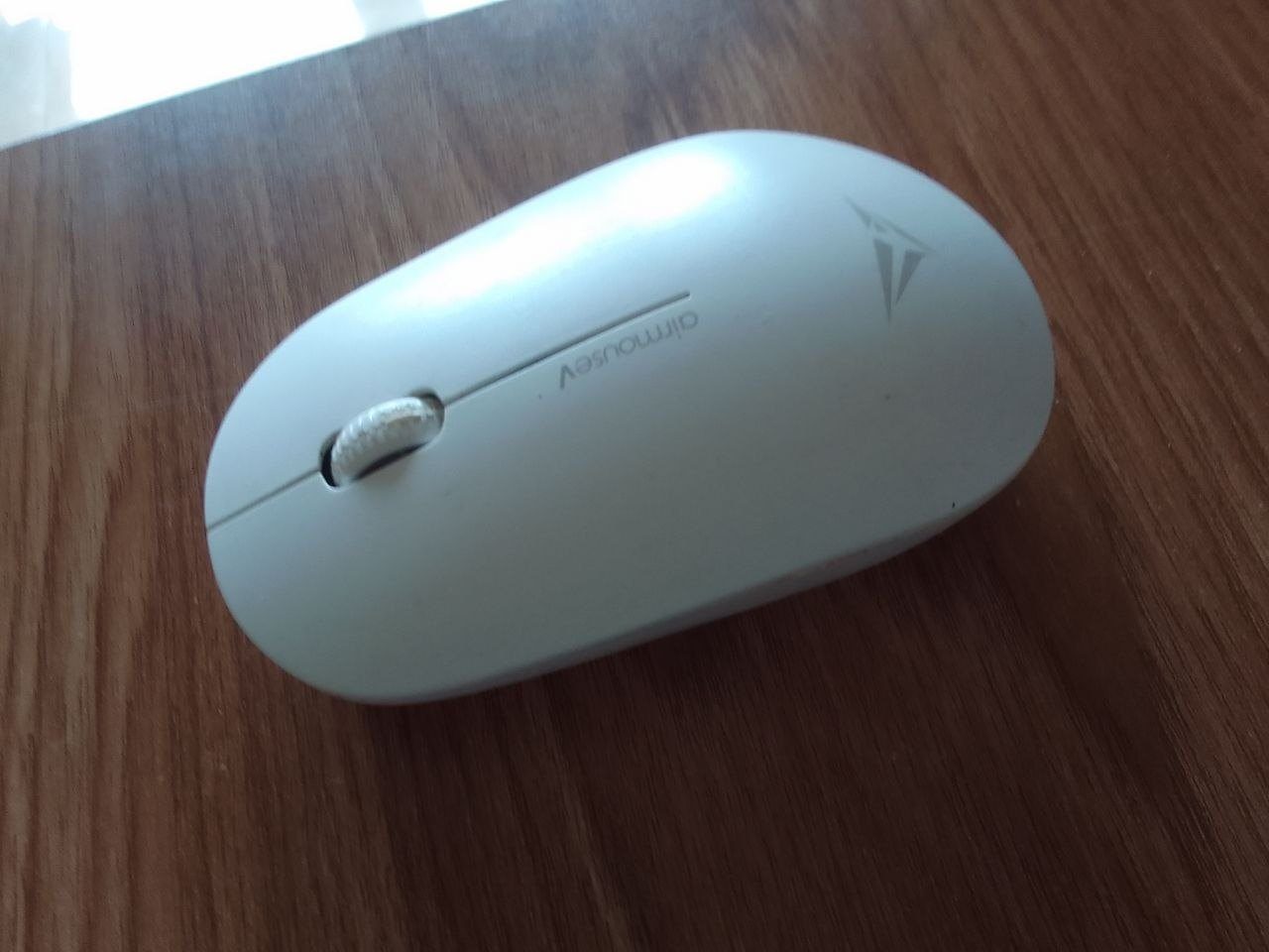 Alcatroz Airmouse V Wireless Mouse - White/Light Green